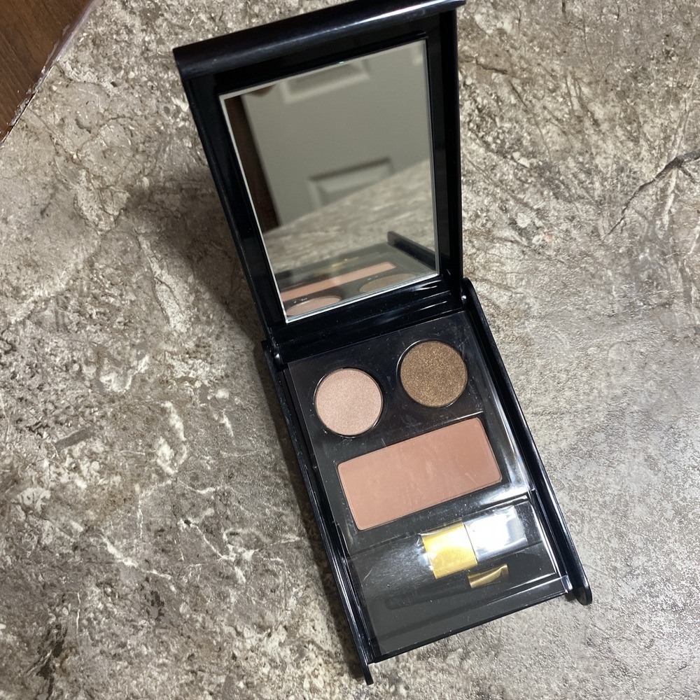 Elizabeth Arden Eye Shadow Duo And Blush Palette New